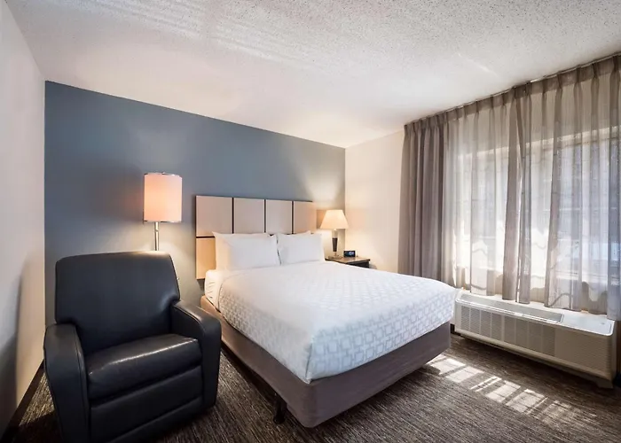 Sonesta Simply Suites Lansing