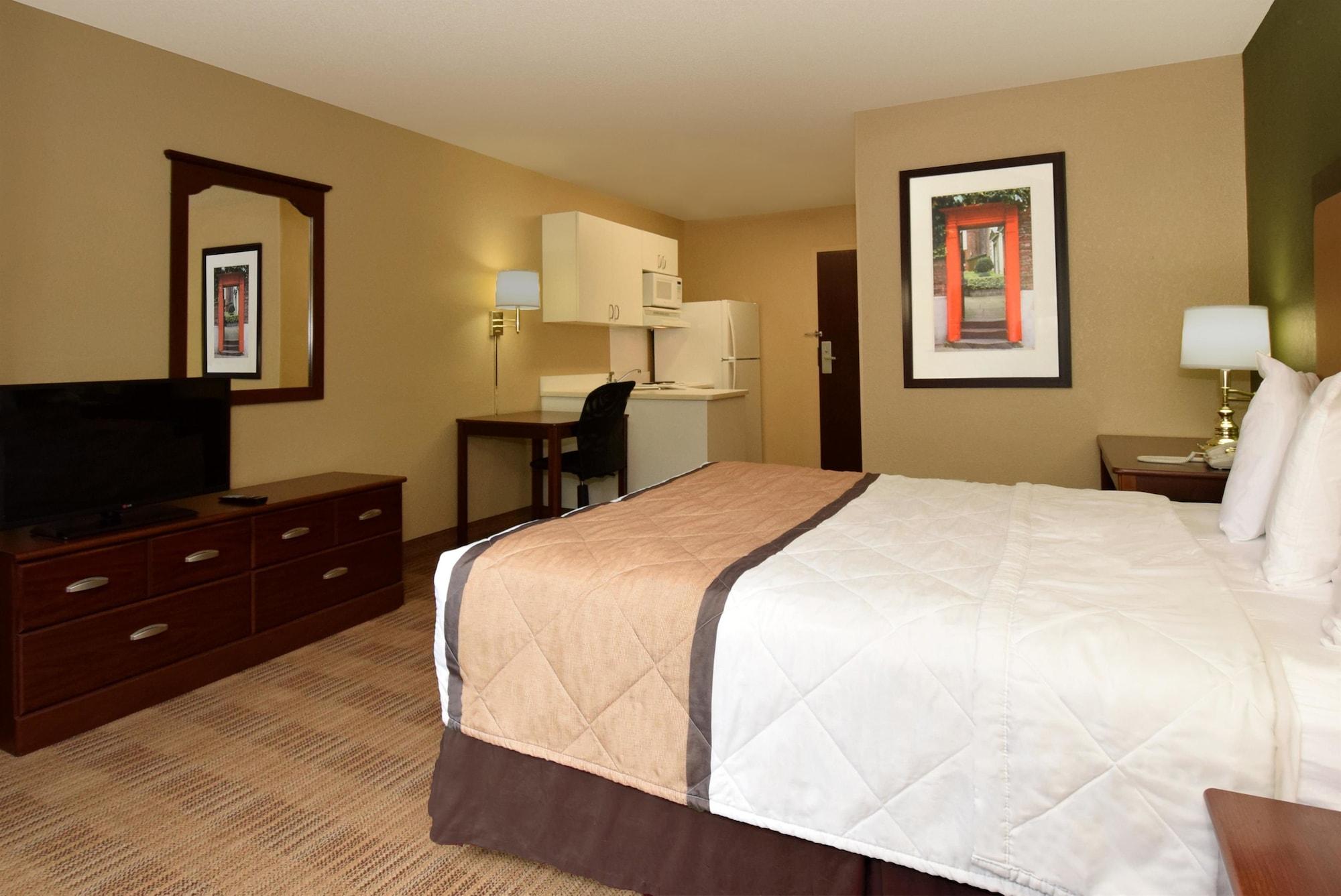 Sonesta Simply Lansing