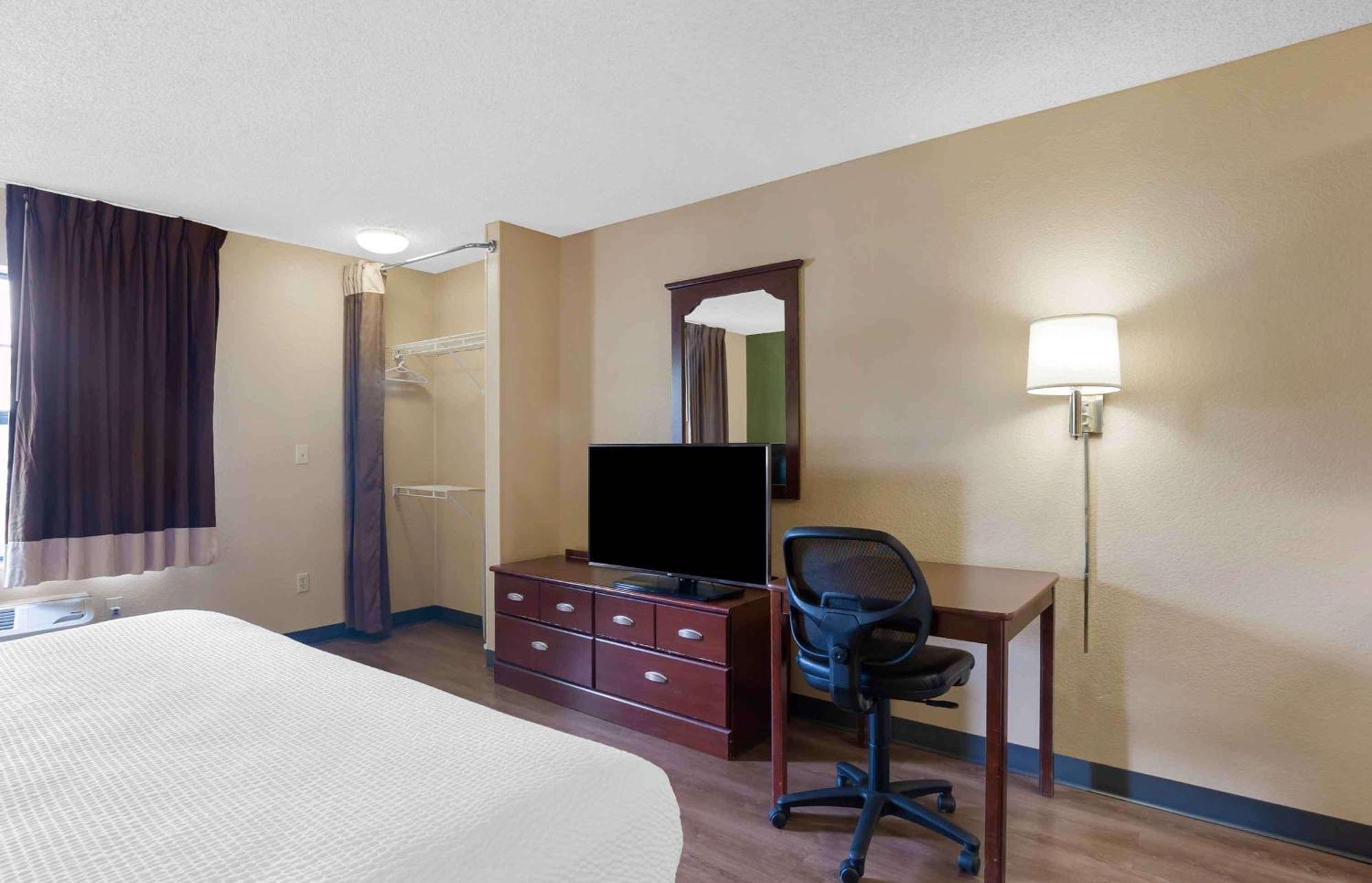 Sonesta Simply Lansing