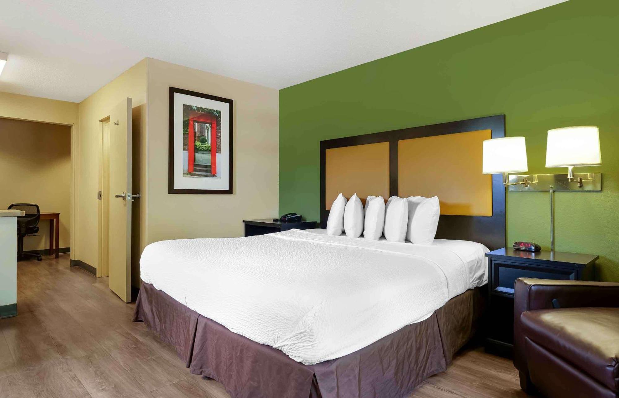 Sonesta Simply 2* Lansing