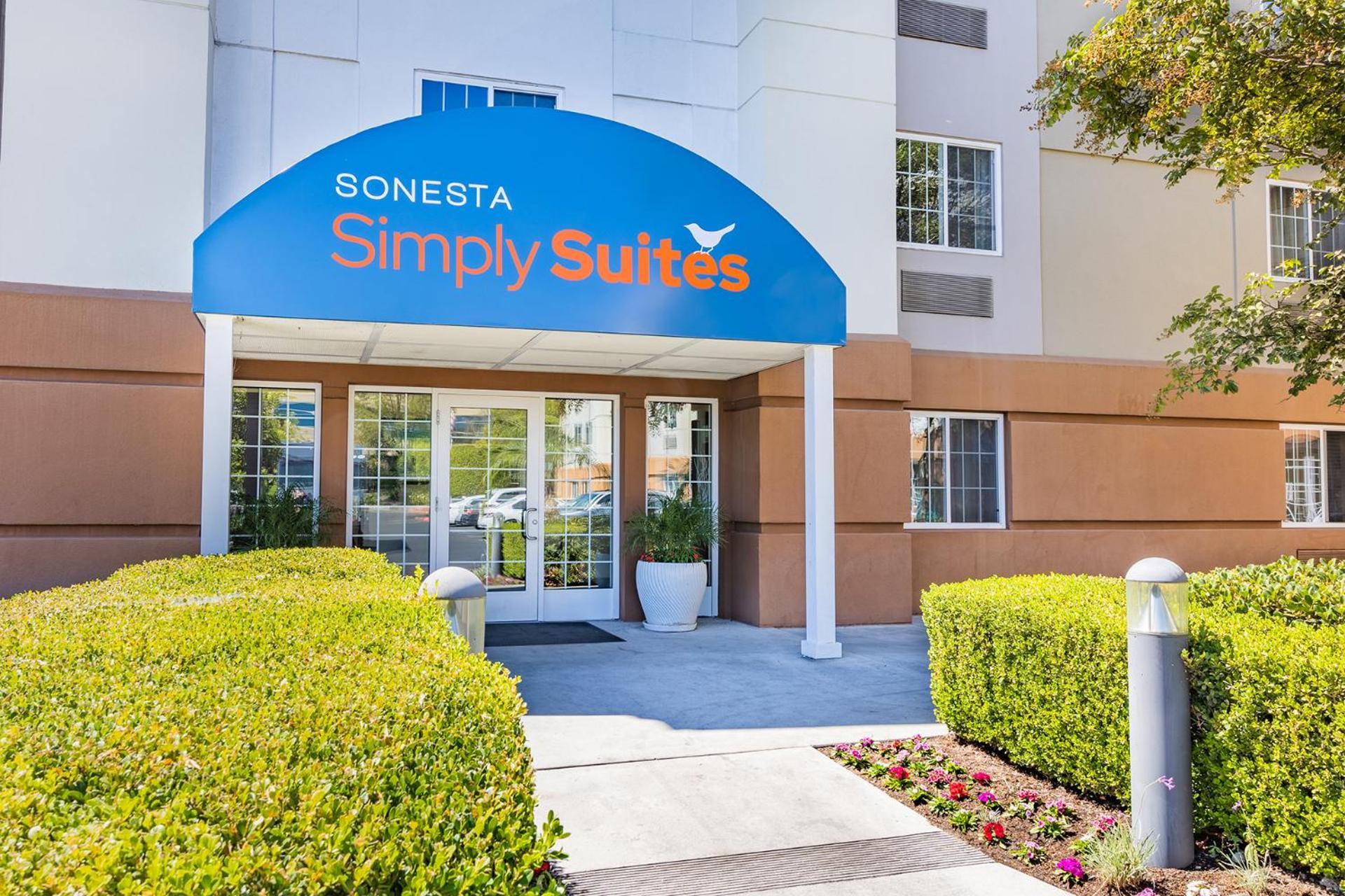 Sonesta Simply Hotel 2*