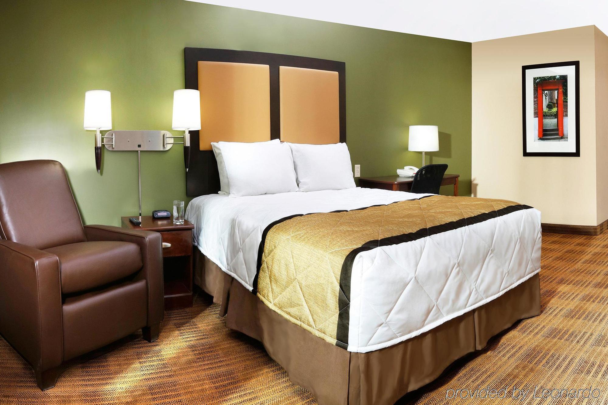 Sonesta Simply 2* Lansing